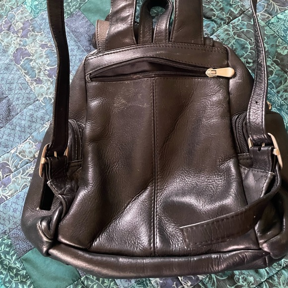 Black Leather Backpack Style Bag - Picture 2 of 7